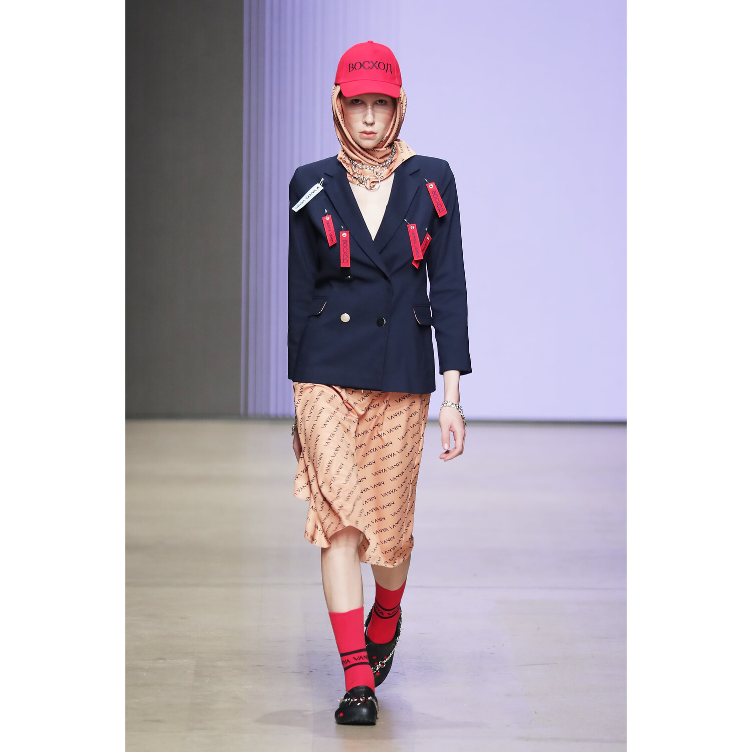 Фото Vanya Vanin Spring 2019 Ready-to-Wear / Ваня Ванин весна-лето 2019 / Неделя моды: Москва